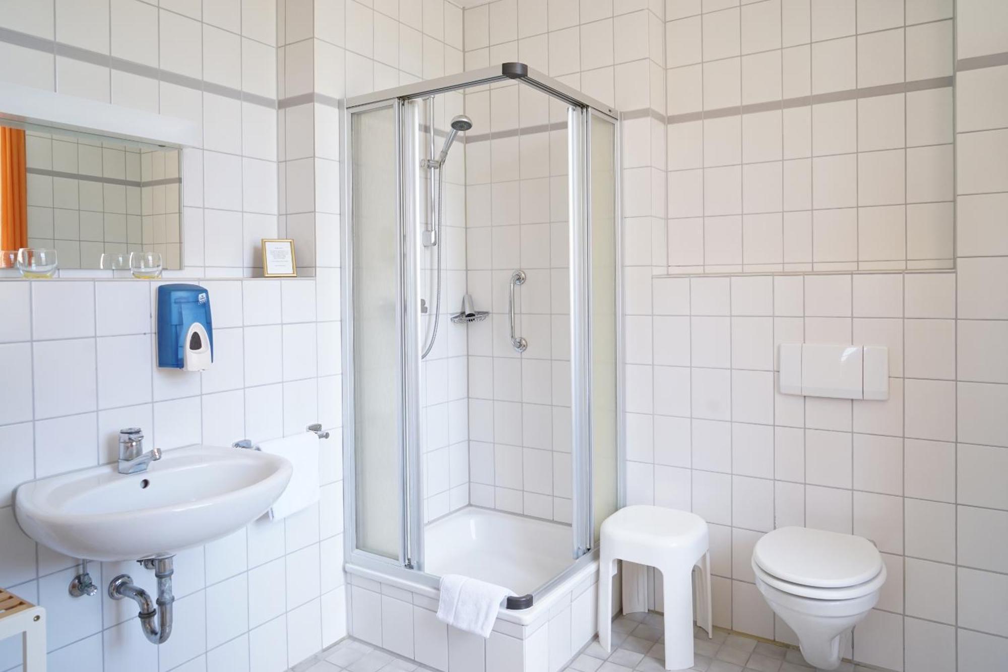 Hotel Gasthaus Schuetzen Freiburg im Breisgau Pokoj fotografie